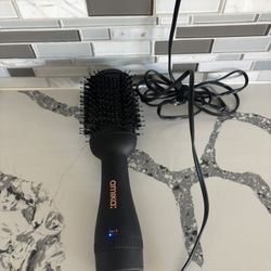 Dry Brush Amika Gently Used 