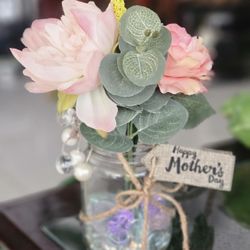 Flower arrangement in a glass jar. Gift for Mother's Day. H10" W7"