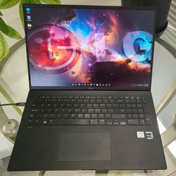 LG Gram Ultra Light Laptop Intel i7, 1TB SSD, New Battery, Office Suite HDMI 