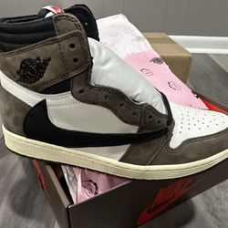 Jordan 1 Retro High OG SP Travis Scott Mocha DS11 - NEW