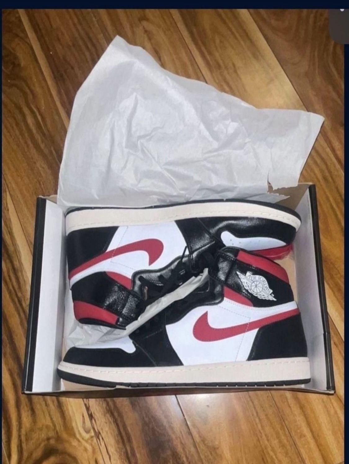 Jordan 1 Gym Red. Size 14