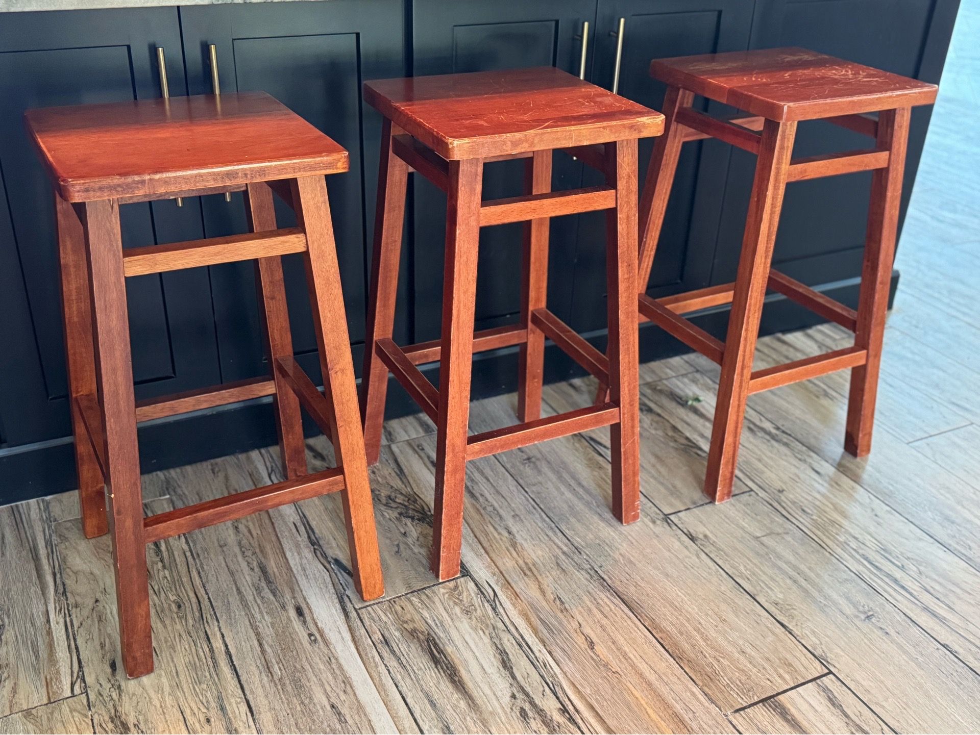 3 Bar-height stools