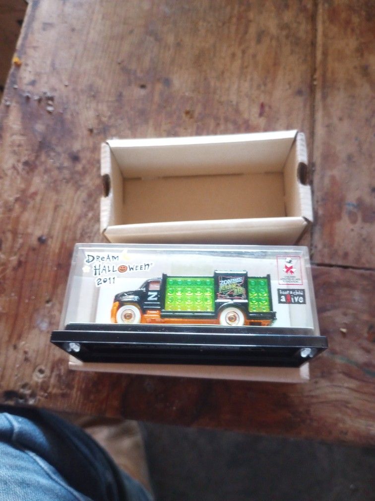 Matchbox 2011 Dream Halloween Aqua King ZOMBIE ELIXIR 1:64 Scale Limited Edition Collectible Die Cast Car