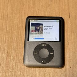 iPod Nano 3rd Gen 8GB Black Model: A1236 Tested Good w/1085 Songs Read Info Blw  