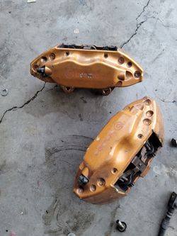 Nissan Sentra Spec V Brembo Calipers