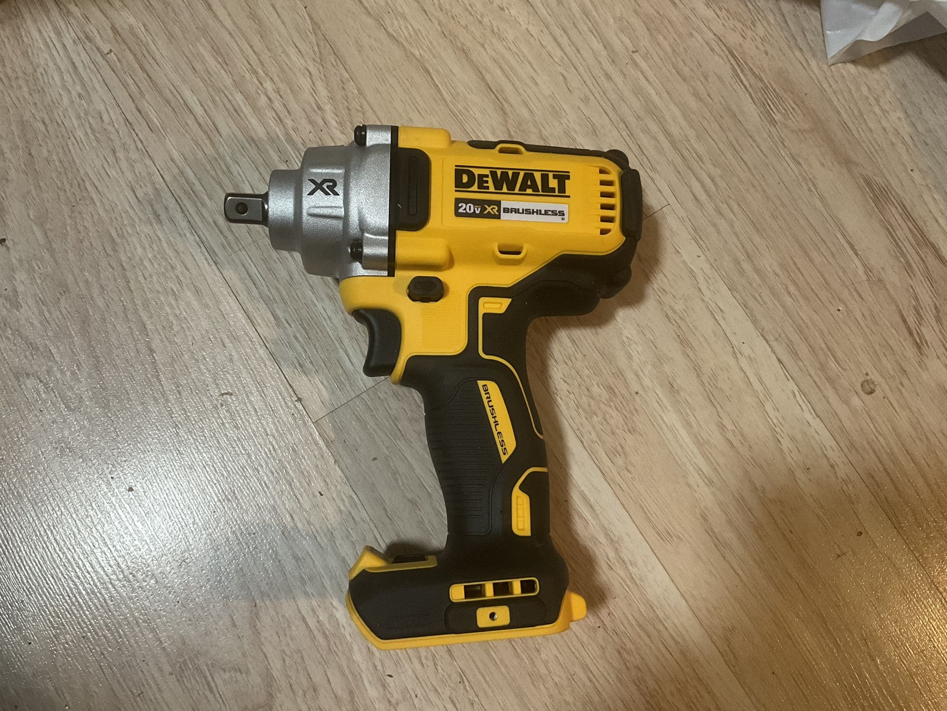 DEWALT DCF894B 20V 1/2inch Cordless Impact Driver Wrench