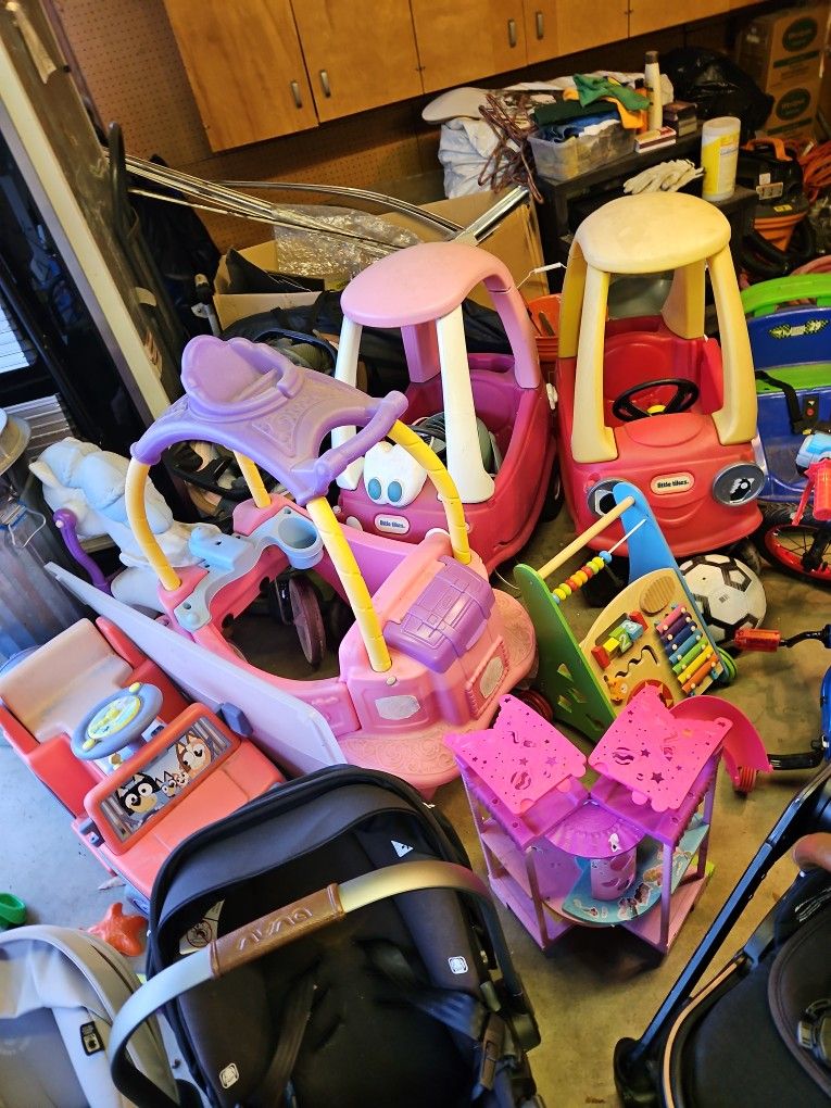 Baby strollers and car seats