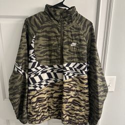 Mens Nike Camo Windbreaker Sz M