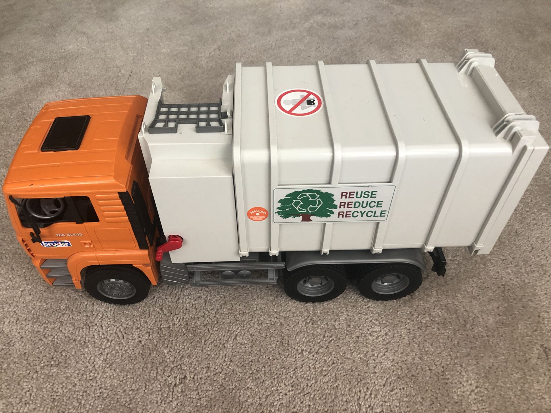 Bruder Garbage Truck