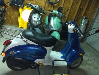 2005 Blue Venice scooter