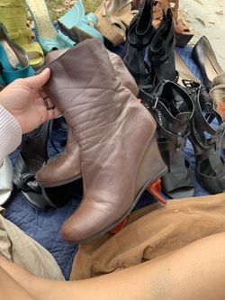 Wedged bootie size 9