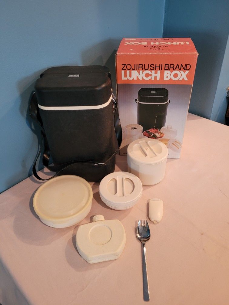 Zojirushi Lunch Box for Sale in Sterling, MI - OfferUp