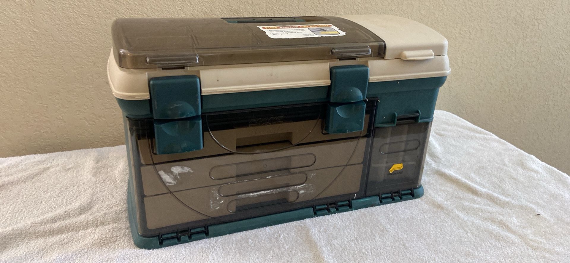 Plano 737 Large 3 Drawer Tackle Box W Removable Spinner Bait Racks Green. H12”,W20”,Deep13”, W.Boca