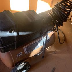 Craftsman 12-Gallon Air Compressor – 1.5 HP – 125 PSI