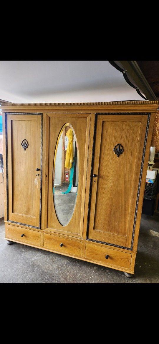 ANTIQUE ARMOIRE WITH MIRROR
