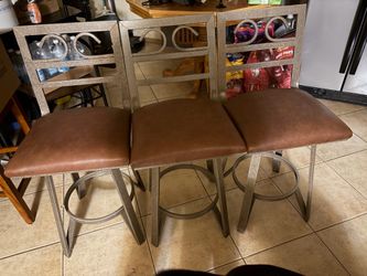 3 bar stools