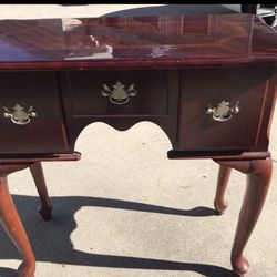 Mesa Pequena De Madera Para Esquina
