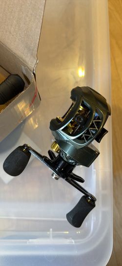 Fishing reels spinning and bait caster