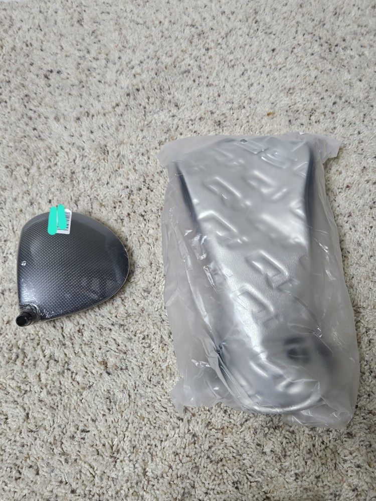 NEW - Qi35 Driver Head- 9° (With Headcover)