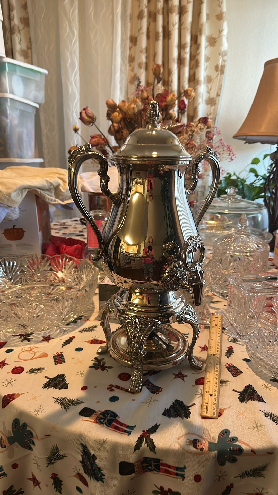 Lovely Silver Plated 17inch coffee Urn