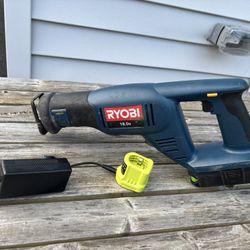 Ryobi Saw Sal With Charger And Batter