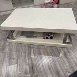47in x 27.5in White Modern Coffee Table