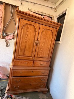 Armoire/ Dresser