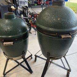 Big green Egg Smoker Grill