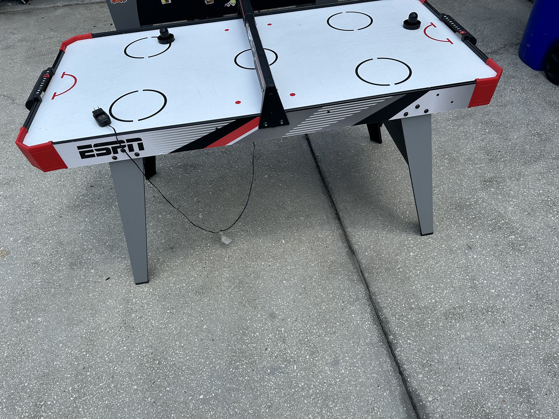 High-Quality Air Hockey Table for Sale - Missing Hockey Puck, Great Condition!