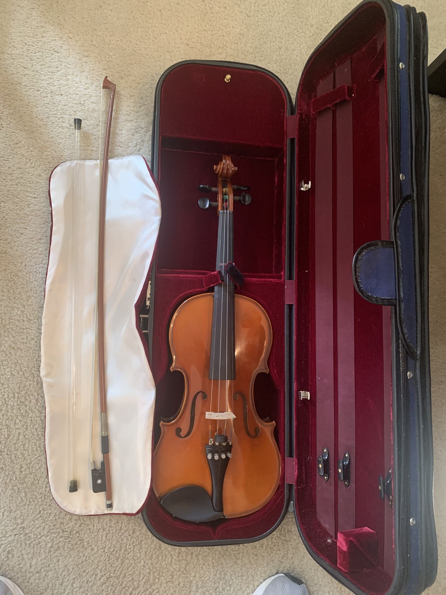 Lisle Violin Model 13C With Case & Bow