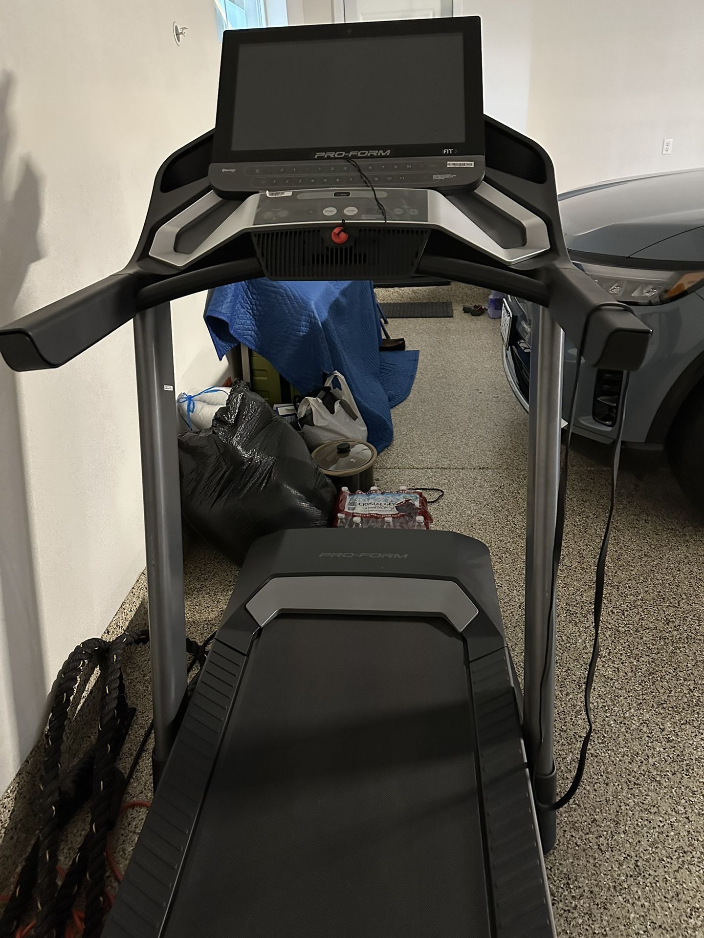 PreForm I-fit Comparable Treadmill W/22” Monitor!