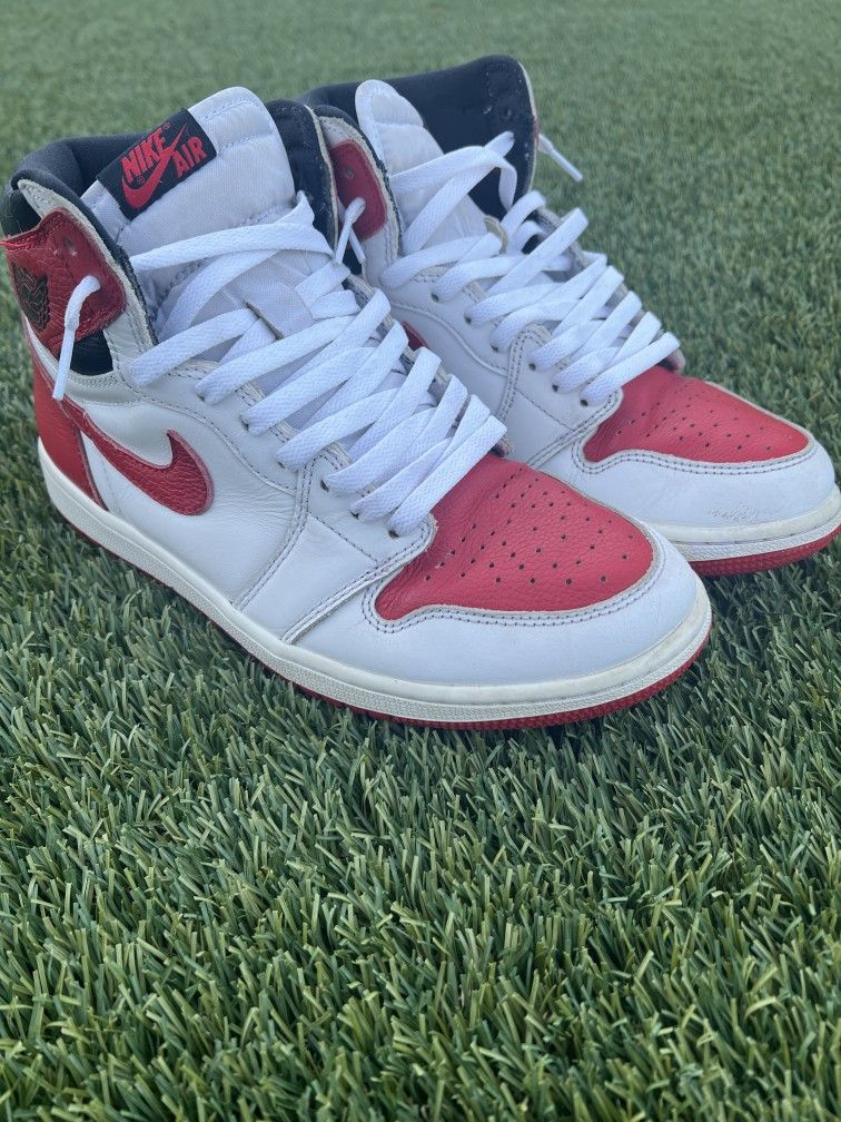 Jordan 1 / High Heritage
Size 9 /
Box and Extra Laces Included
Good Condition // 
Air Force 1 Four Horsemen
Size 9.5
No Box
Good Conditio