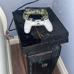 PS4 With 2 Controllers 