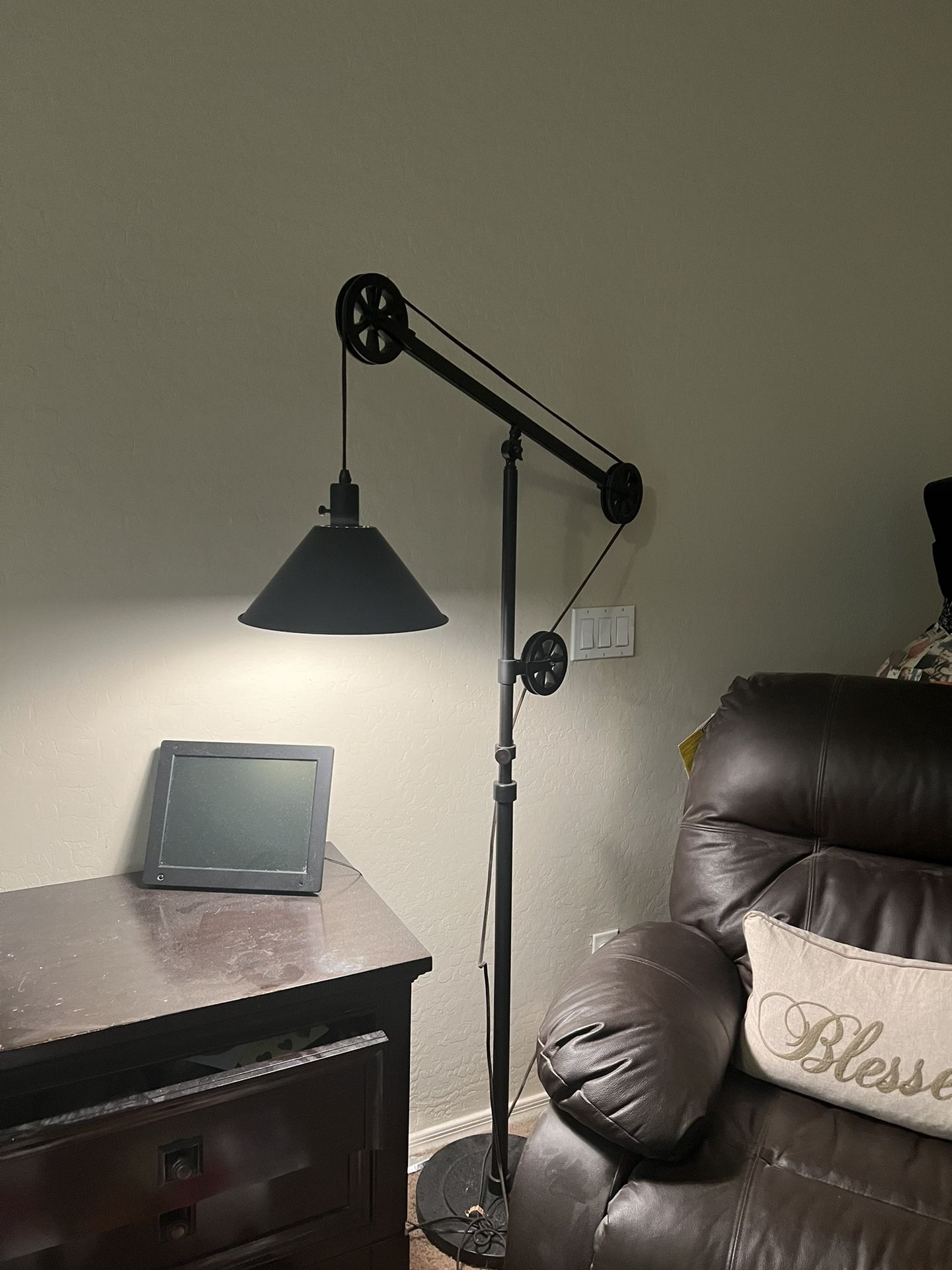 Stand Up Lamp