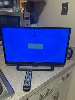 Element TV with Remote 24”