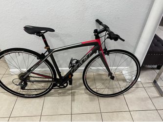 Felt Women’s Bicycles. Small Frame In Alió. Fork In Carbon .  Edy Very Lightweight. Good Condition.