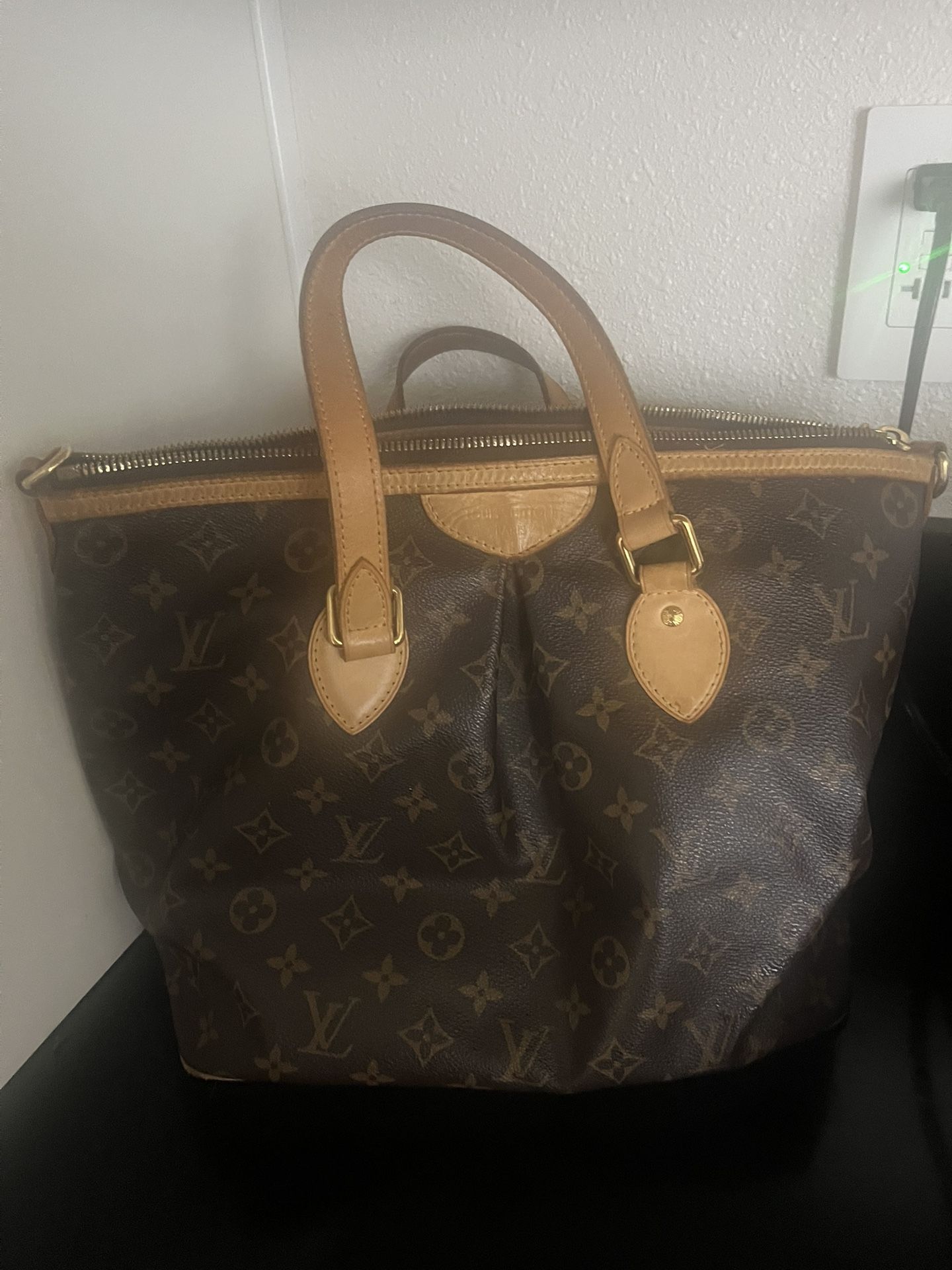 Louis Vuitton Authentic Purse