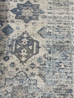 Indoor Rug 10’x7’