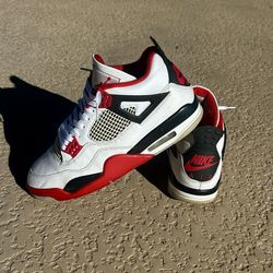 Jordan 4 “Fire Red” Size 10.5