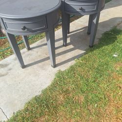 Par De Mesitas De Madera Buen Estadocon Un Cajom