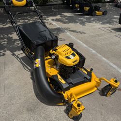 Dewalt 28” Self Propelled Commercial Lawnmower