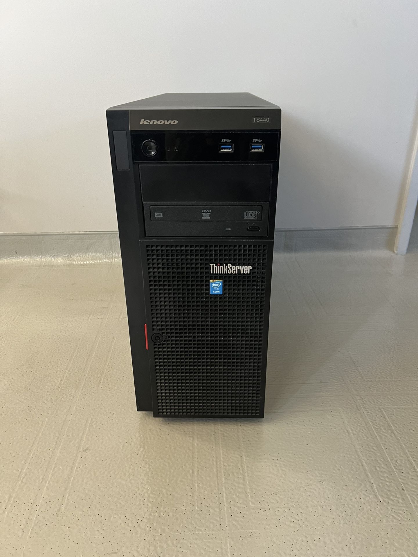 Lenovo ThinkServer TS440 Server Tower - Intel i7 Processor / 32GB RAM / 1TB Hard Drive / Windows 11 Pro