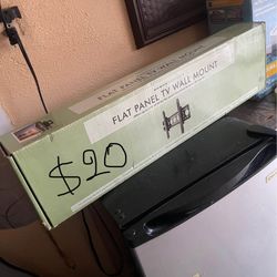 Excellent condition, flat panel Tv Wall Mount