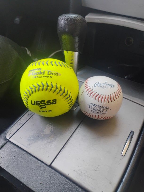 8 SOFTBALLS AND 7 HARDBALLS $15 OBO