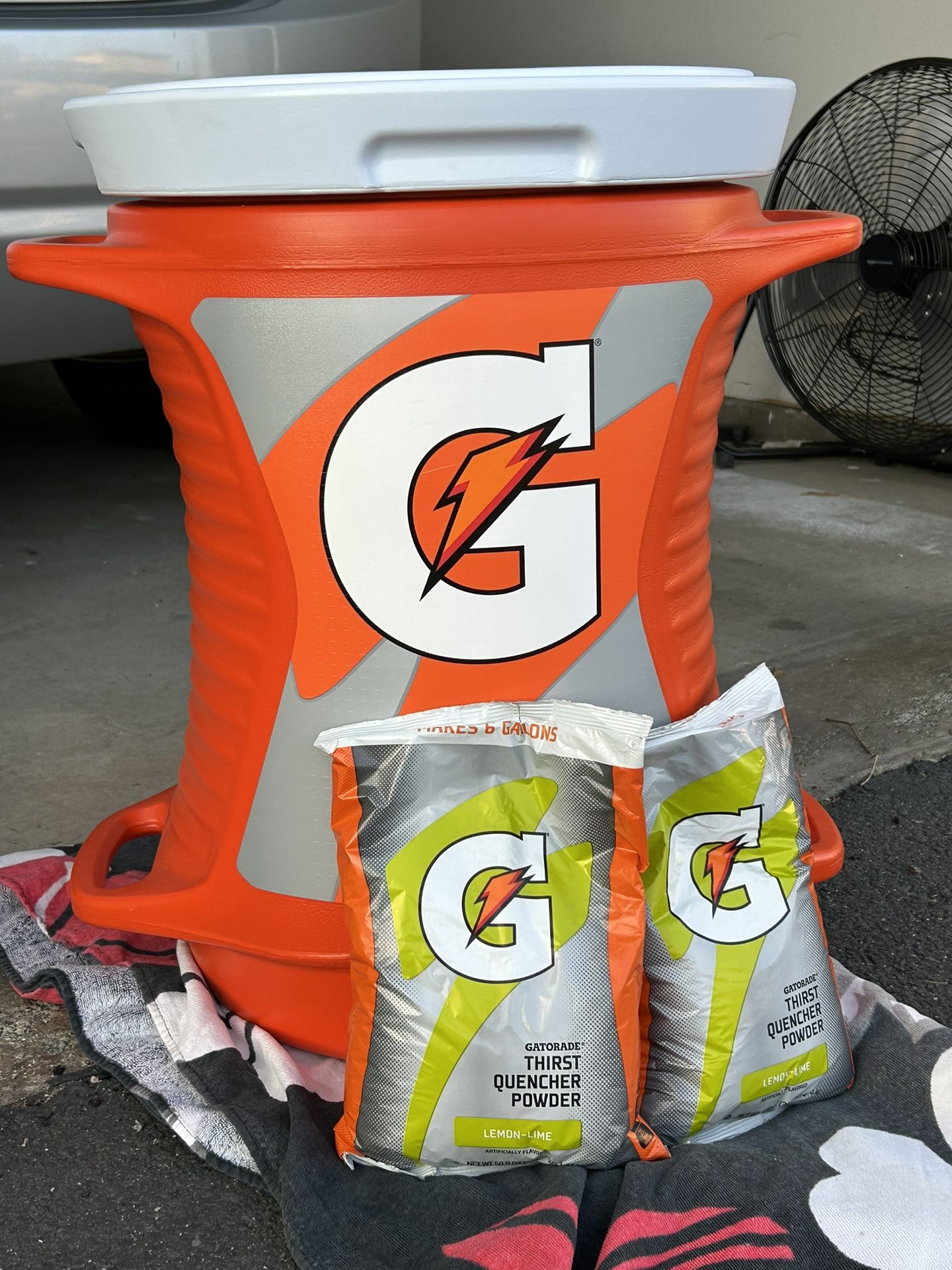 10 Gallon Gatorade Cooler