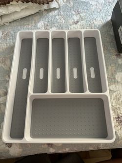 cutlery organizer