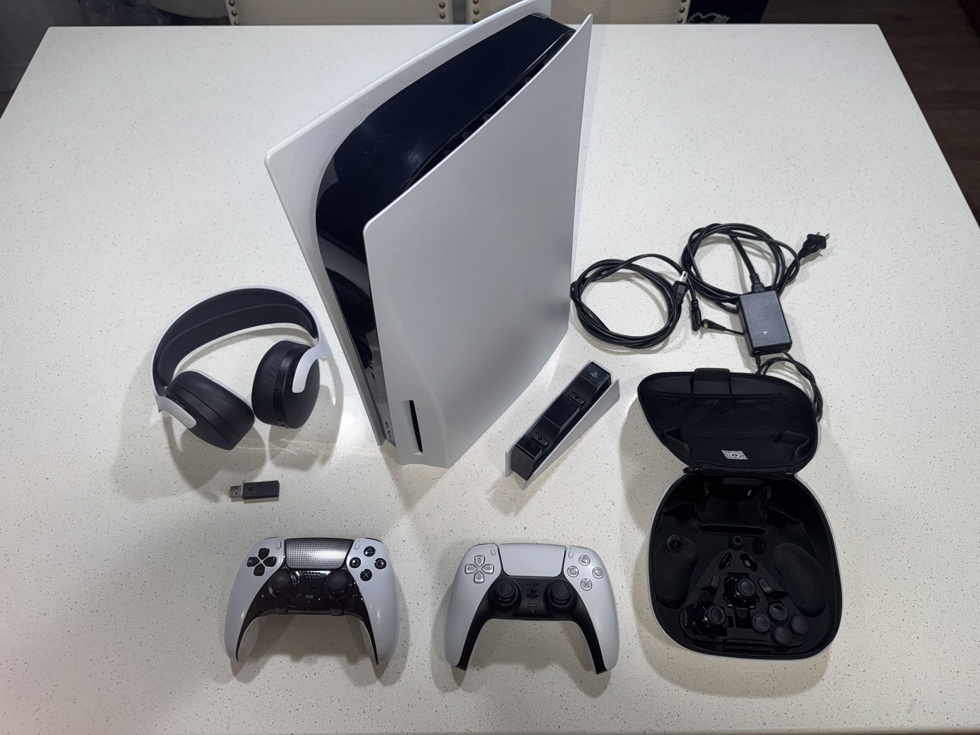 PlayStation 5 + DualSense Edge + Extra Controller - Excellent Condition