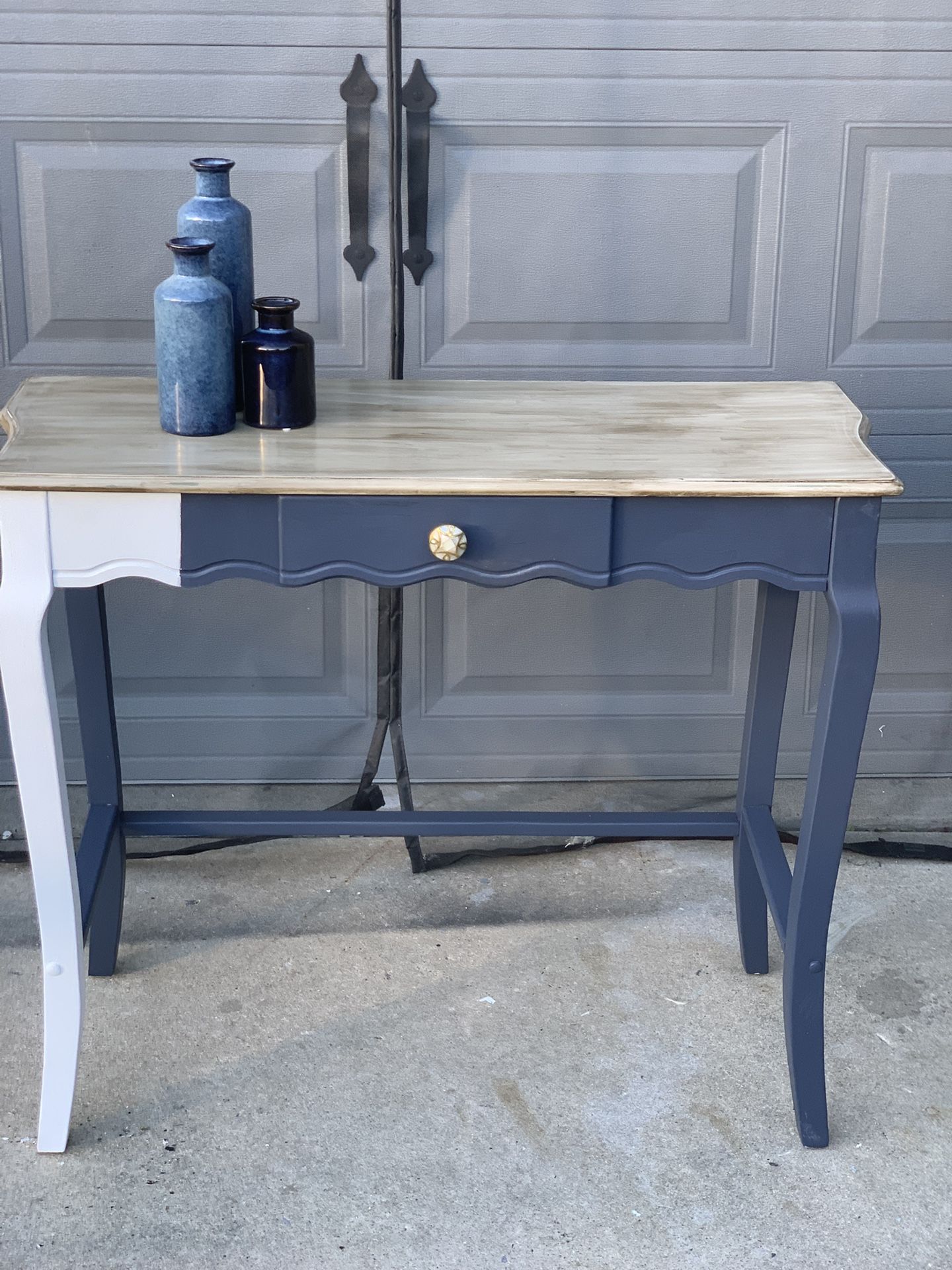 Beautiful And Unique Entryway Table