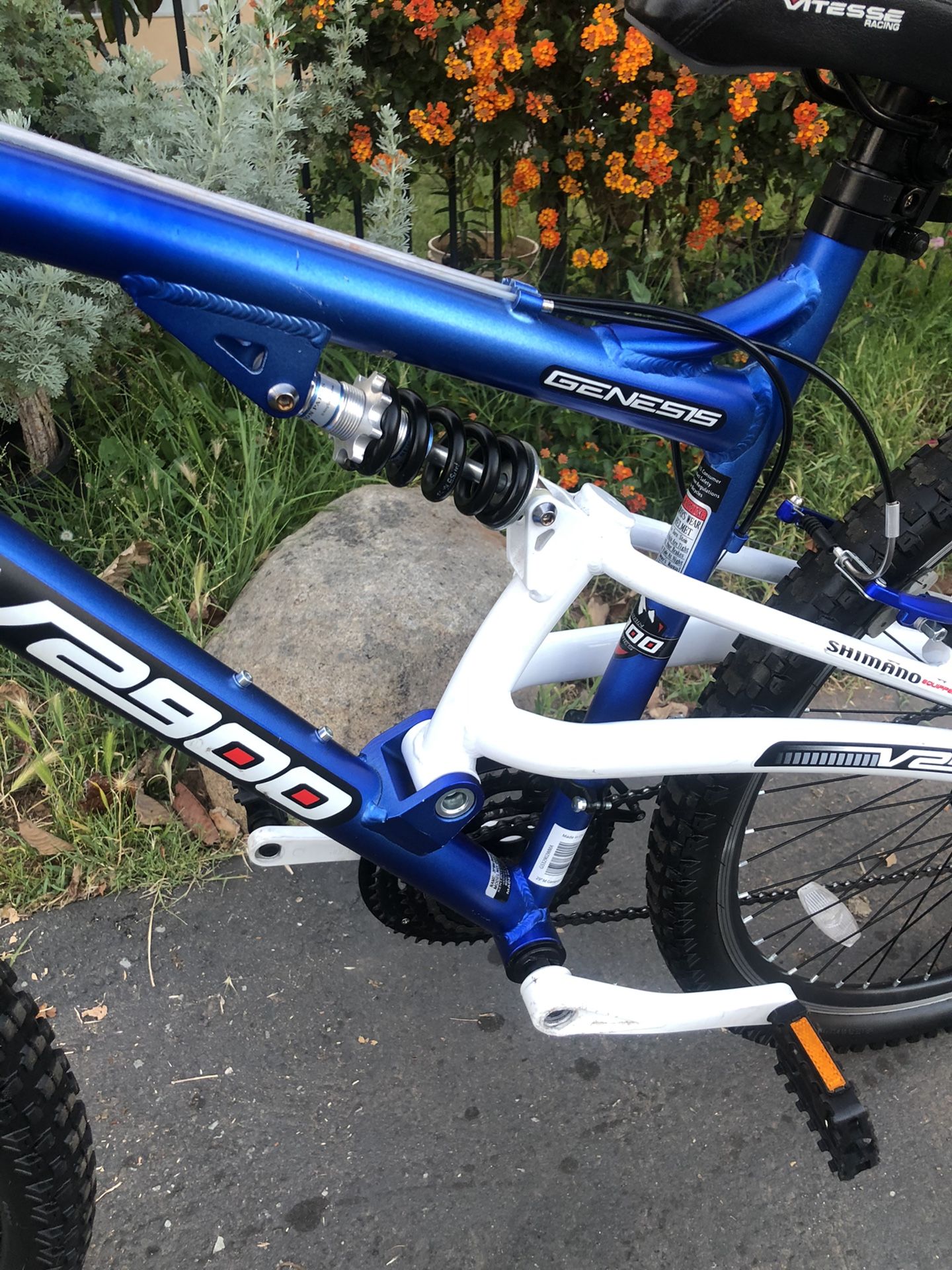 Genesis v2900 bike for Sale in Escondido, CA OfferUp
