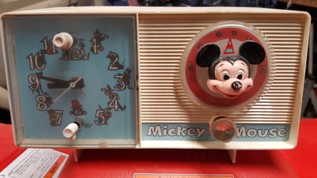 Disney Mickey Mouse AM clock radio